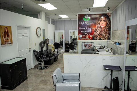 Immobilier commercial à vendre à Kissimmee, Floride: 167.22 m2 № 2402825 - photo 19