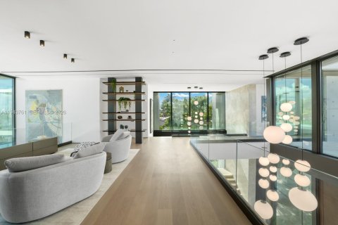 Casa en venta en Miami Beach, Florida, 6 dormitorios, 779.73 m2 № 2002505 - foto 20