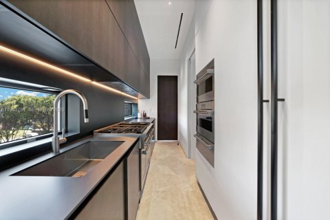 Casa en venta en Miami Beach, Florida, 6 dormitorios, 779.73 m2 № 2002505 - foto 13