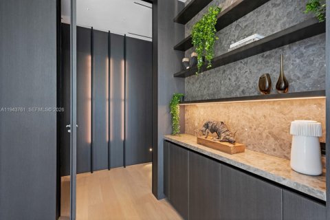 Casa en venta en Miami Beach, Florida, 6 dormitorios, 779.73 m2 № 2002505 - foto 22