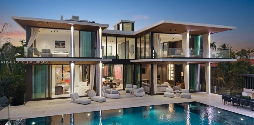 Casa en Miami Beach, Florida 6 dormitorios, 779.73 m2 № 2002505