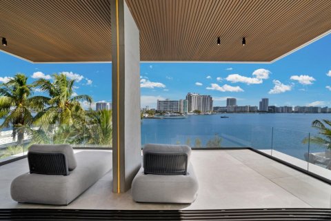 Casa en venta en Miami Beach, Florida, 6 dormitorios, 779.73 m2 № 2002505 - foto 28
