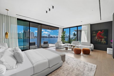 Casa en venta en Miami Beach, Florida, 6 dormitorios, 779.73 m2 № 2002505 - foto 23