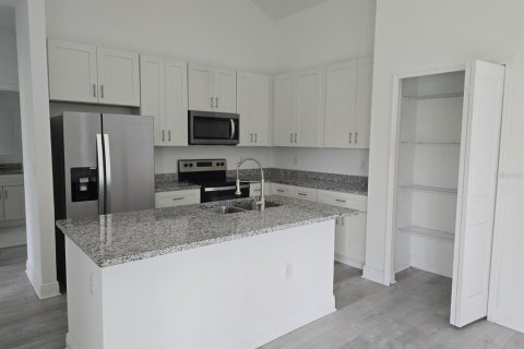Casa en alquiler en Ocala, Florida, 4 dormitorios, 147.16 m2 № 1884271 - foto 14