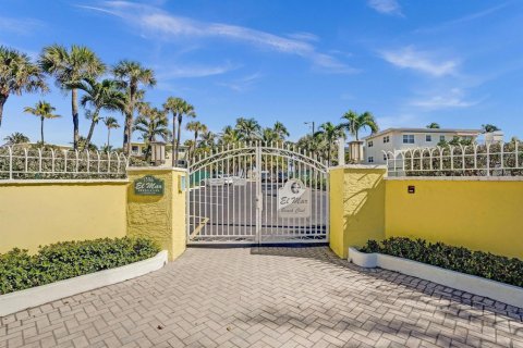 Condominio en venta en Pompano Beach, Florida, 2 dormitorios, 80.27 m2 № 2187613 - foto 26