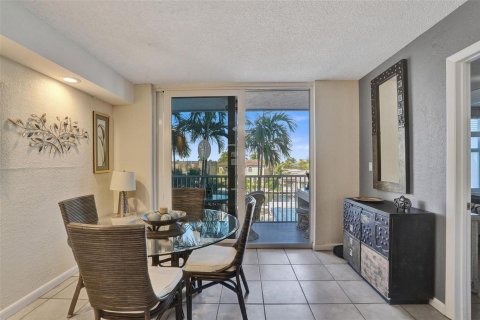 Condominio en venta en Pompano Beach, Florida, 2 dormitorios, 80.27 m2 № 2187613 - foto 9