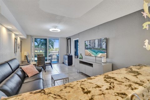 Condominio en venta en Pompano Beach, Florida, 2 dormitorios, 80.27 m2 № 2187613 - foto 7