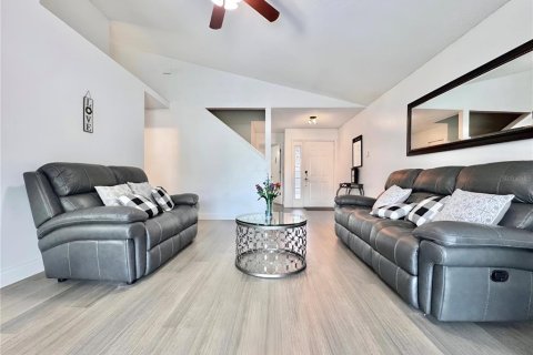 Casa en venta en Orlando, Florida, 3 dormitorios, 166.48 m2 № 1902867 - foto 5