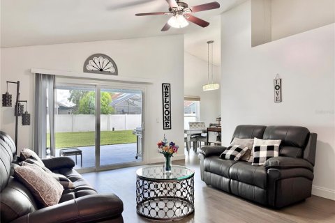 Casa en venta en Orlando, Florida, 3 dormitorios, 166.48 m2 № 1902867 - foto 4