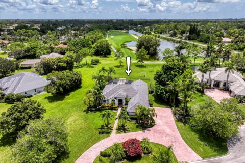 House in Palm Beach Gardens, Florida 4 bedrooms, 252.04 sq.m. № 2275203