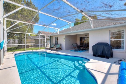House in Davenport, Florida 4 bedrooms, 155.98 sq.m. № 2393608 - photo 8