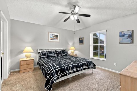 House in Davenport, Florida 4 bedrooms, 155.98 sq.m. № 2393608 - photo 21