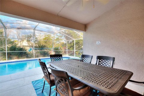 House in Davenport, Florida 4 bedrooms, 155.98 sq.m. № 2393608 - photo 5
