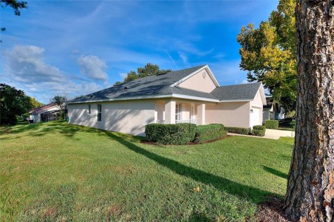 House in Davenport, Florida 4 bedrooms, 155.98 sq.m. № 2393608 - photo 4