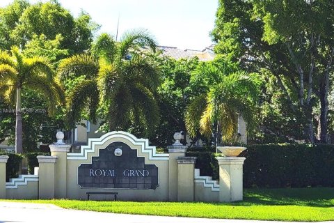 Condo in Davie, Florida, 2 bedrooms  № 1821909 - photo 1
