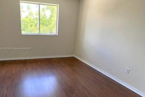 Condo in Davie, Florida, 2 bedrooms  № 1821909 - photo 11