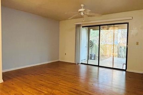 Touwnhouse à louer à Gainesville, Floride: 2 chambres, 104.05 m2 № 2104930 - photo 9