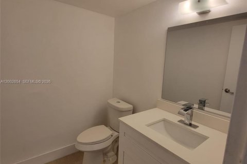 Condo in North Miami Beach, Florida, 1 bedroom  № 2068056 - photo 6