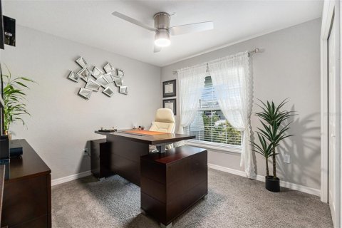 House in Zephyrhills, Florida 4 bedrooms, 158.4 sq.m. № 2148646 - photo 6