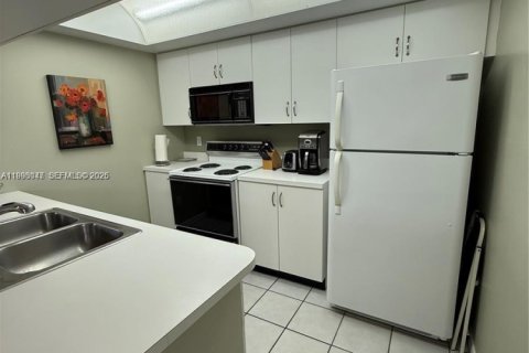 Condominio en venta en Hypoluxo, Florida, 2 dormitorios, 71.35 m2 № 2056940 - foto 10