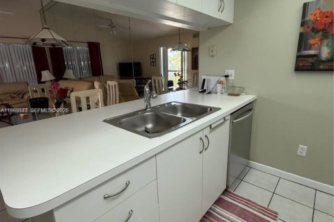 Condominio en venta en Hypoluxo, Florida, 2 dormitorios, 71.35 m2 № 2056940 - foto 12