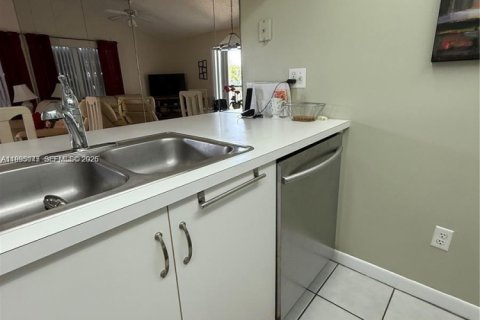 Condominio en venta en Hypoluxo, Florida, 2 dormitorios, 71.35 m2 № 2056940 - foto 13