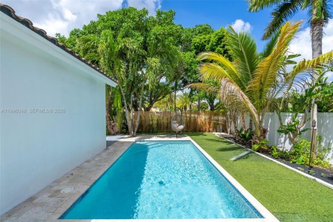 House in Miramar, Florida 3 bedrooms, 143.26 sq.m. № 2059644 - photo 2