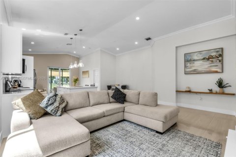 House in Miramar, Florida 3 bedrooms, 143.26 sq.m. № 2059644 - photo 6