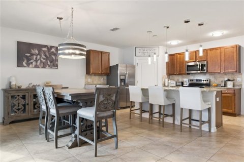 House in Mount Dora, Florida 4 bedrooms, 171.5 sq.m. № 2419561 - photo 9