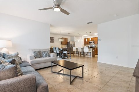 House in Mount Dora, Florida 4 bedrooms, 171.5 sq.m. № 2419561 - photo 16