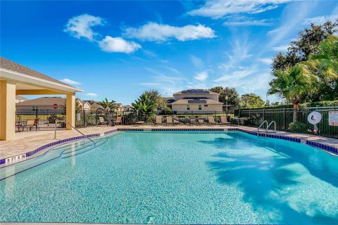 House in Mount Dora, Florida 4 bedrooms, 171.5 sq.m. № 2419561 - photo 2