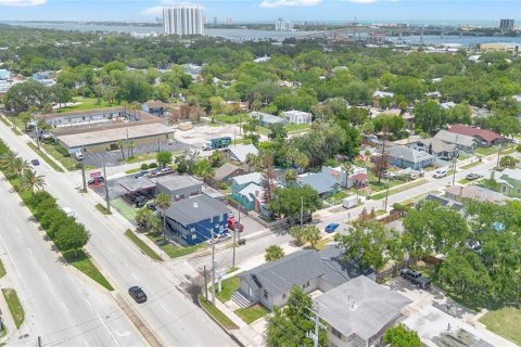 Commercial property in Daytona Beach, Florida 181.07 sq.m. № 2384135 - photo 13