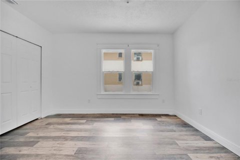 Commercial property in Daytona Beach, Florida 181.07 sq.m. № 2384135 - photo 20