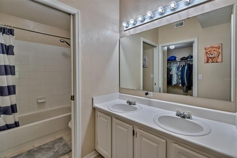 Copropriété à vendre à Gainesville, Floride: 2 chambres, 116.13 m2 № 2149734 - photo 21