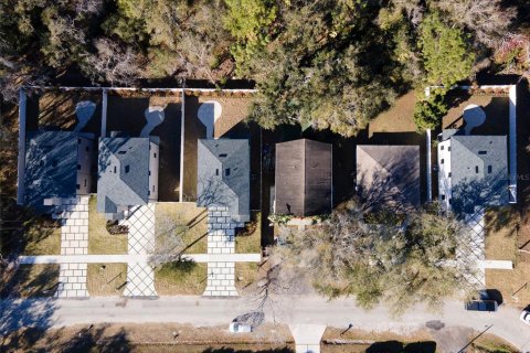 Villa ou maison à vendre à Tampa, Floride: 4 chambres, 171.87 m2 № 2141948 - photo 4