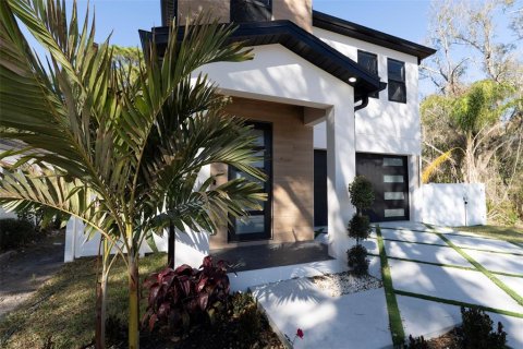 Villa ou maison à vendre à Tampa, Floride: 4 chambres, 171.87 m2 № 2141948 - photo 10