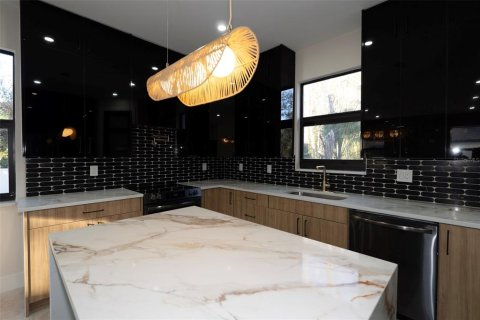 Villa ou maison à vendre à Tampa, Floride: 4 chambres, 171.87 m2 № 2141948 - photo 22