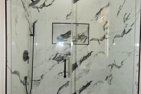 Villa ou maison à vendre à Tampa, Floride: 4 chambres, 171.87 m2 № 2141948 - photo 30