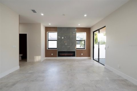 Villa ou maison à vendre à Tampa, Floride: 4 chambres, 171.87 m2 № 2141948 - photo 18