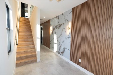 Villa ou maison à vendre à Tampa, Floride: 4 chambres, 171.87 m2 № 2141948 - photo 13