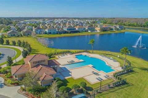 House in Kissimmee, Florida 4 bedrooms, 245.73 sq.m. № 2403678 - photo 26