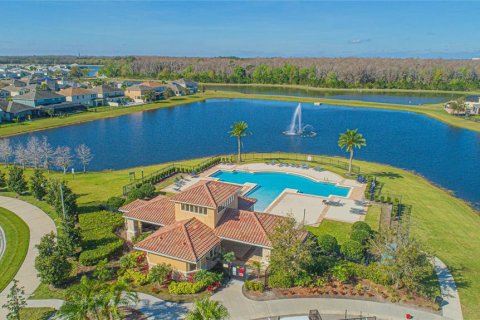 House in Kissimmee, Florida 4 bedrooms, 245.73 sq.m. № 2403678 - photo 24