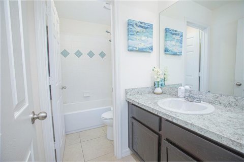 House in Kissimmee, Florida 4 bedrooms, 245.73 sq.m. № 2403678 - photo 19