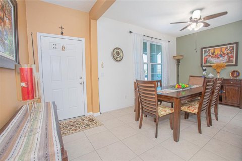 House in Kissimmee, Florida 4 bedrooms, 245.73 sq.m. № 2403678 - photo 7