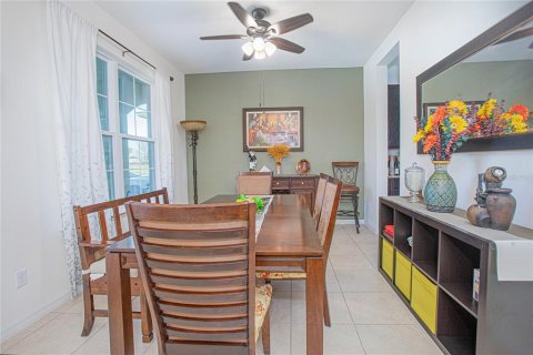 House in Kissimmee, Florida 4 bedrooms, 245.73 sq.m. № 2403678 - photo 13