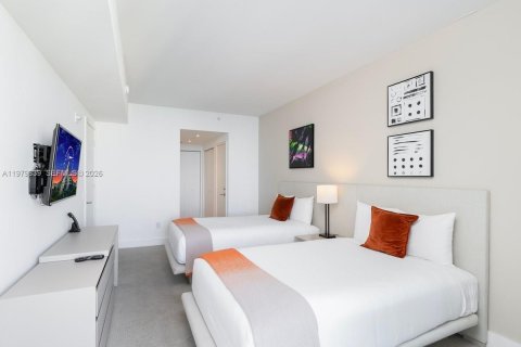 Copropriété à vendre à Hollywood, Floride: 2 chambres, 104.89 m2 № 2046181 - photo 11