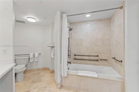 Copropriété à vendre à Miami Beach, Floride: 1 chambre, 99.03 m2 № 2019682 - photo 22