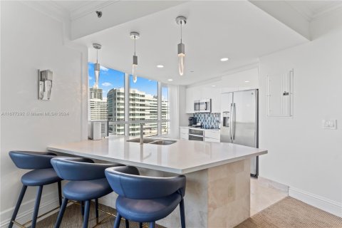 Copropriété à vendre à Miami Beach, Floride: 1 chambre, 99.03 m2 № 2019682 - photo 16