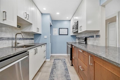 Copropriété à vendre à Weston, Floride: 2 chambres, 102.56 m2 № 2000158 - photo 9