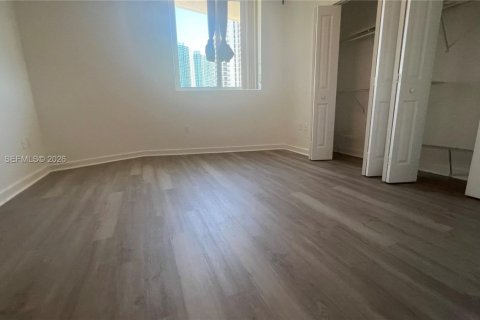 Condominio en alquiler en Miami, Florida, 2 dormitorios, 88.54 m2 № 2086206 - foto 8